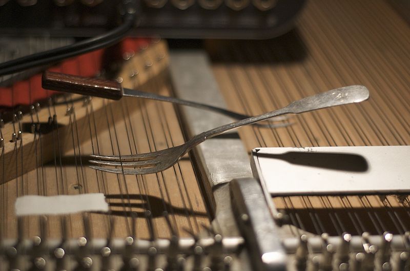 Tinker, Tamper, Strings and Dampers: the Prepared Pianos of HAUSCHKA and John Cage